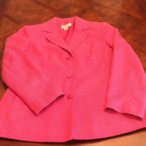 Ladies Talbots Pink Blazer. Silk blend. Like new.